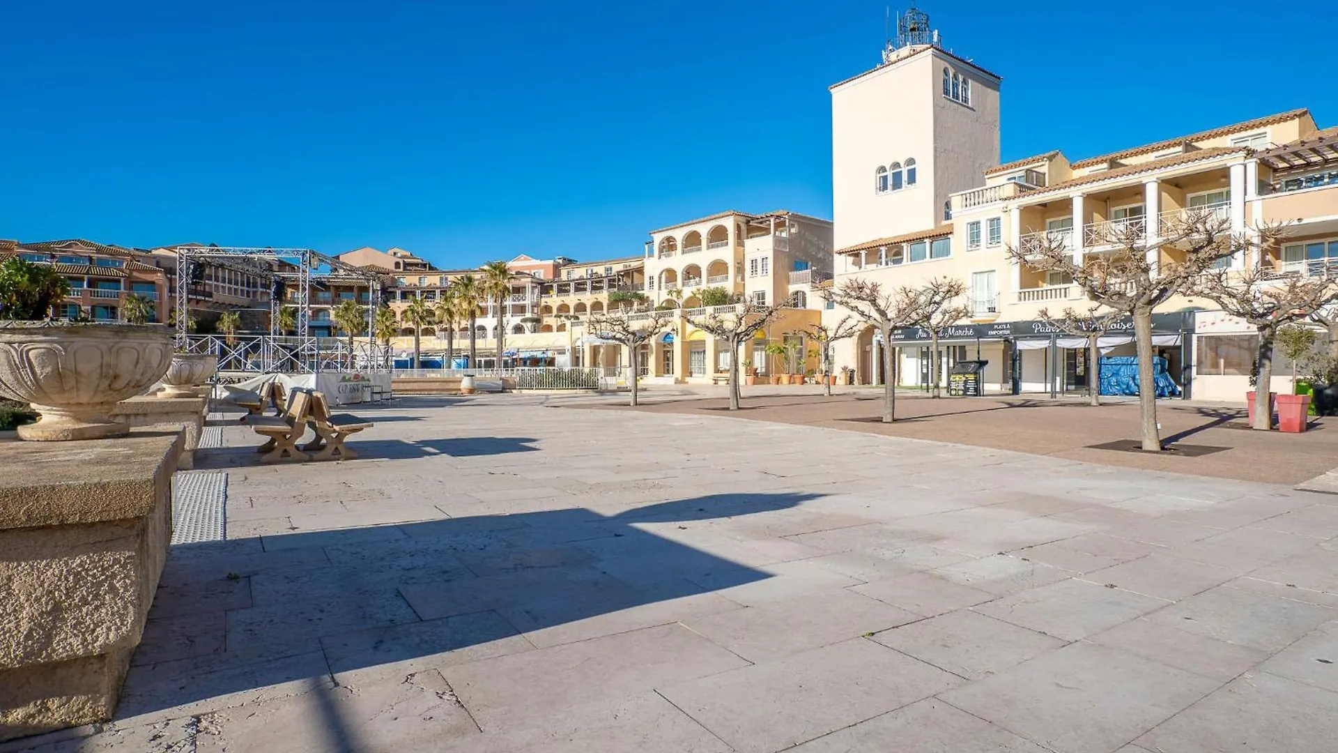 Apartment Village Cap Esterel - Le Village-34 By Interhome Saint-Raphaël