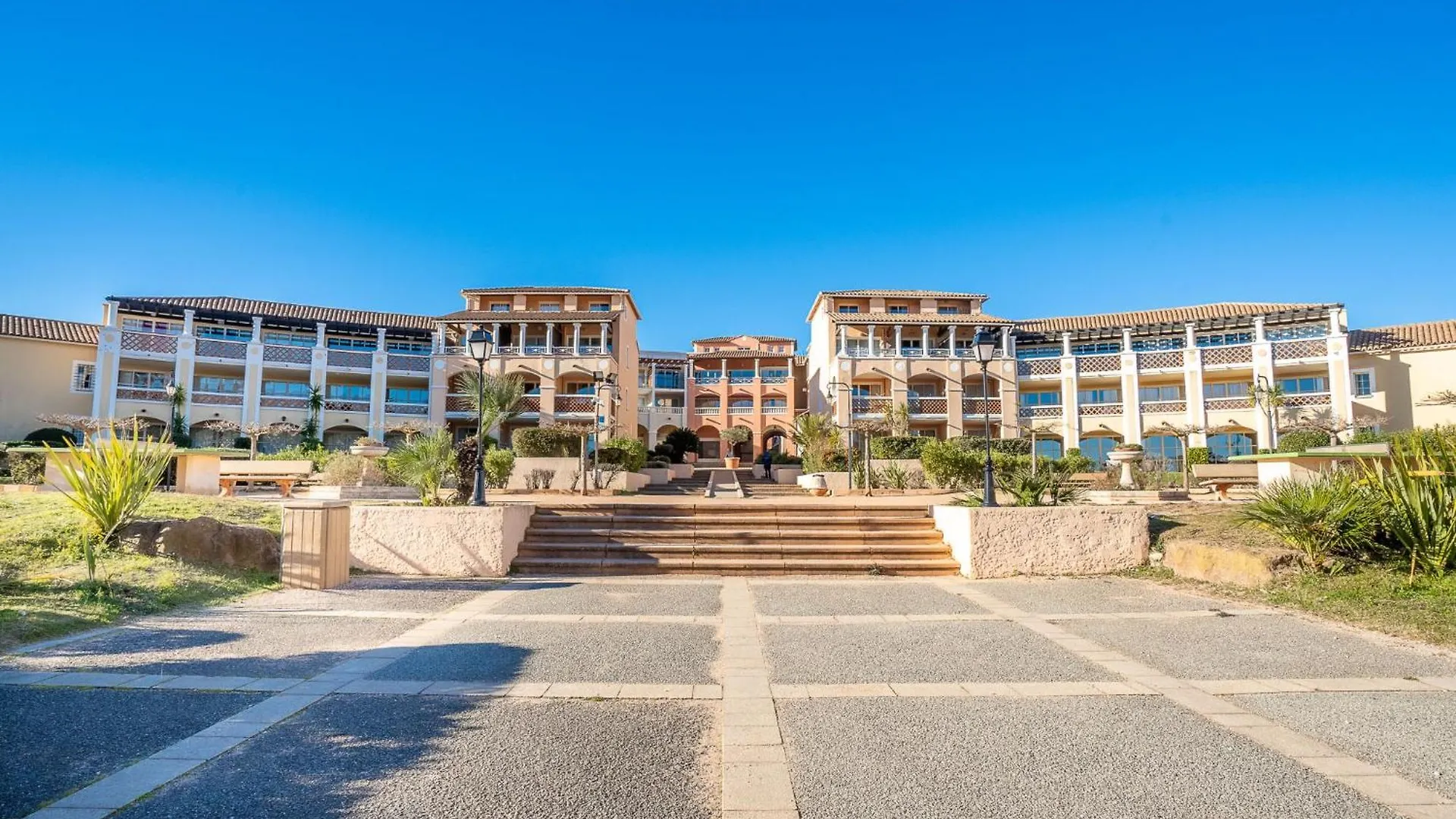 Apartment Village Cap Esterel - Le Village-34 By Interhome Saint-Raphaël